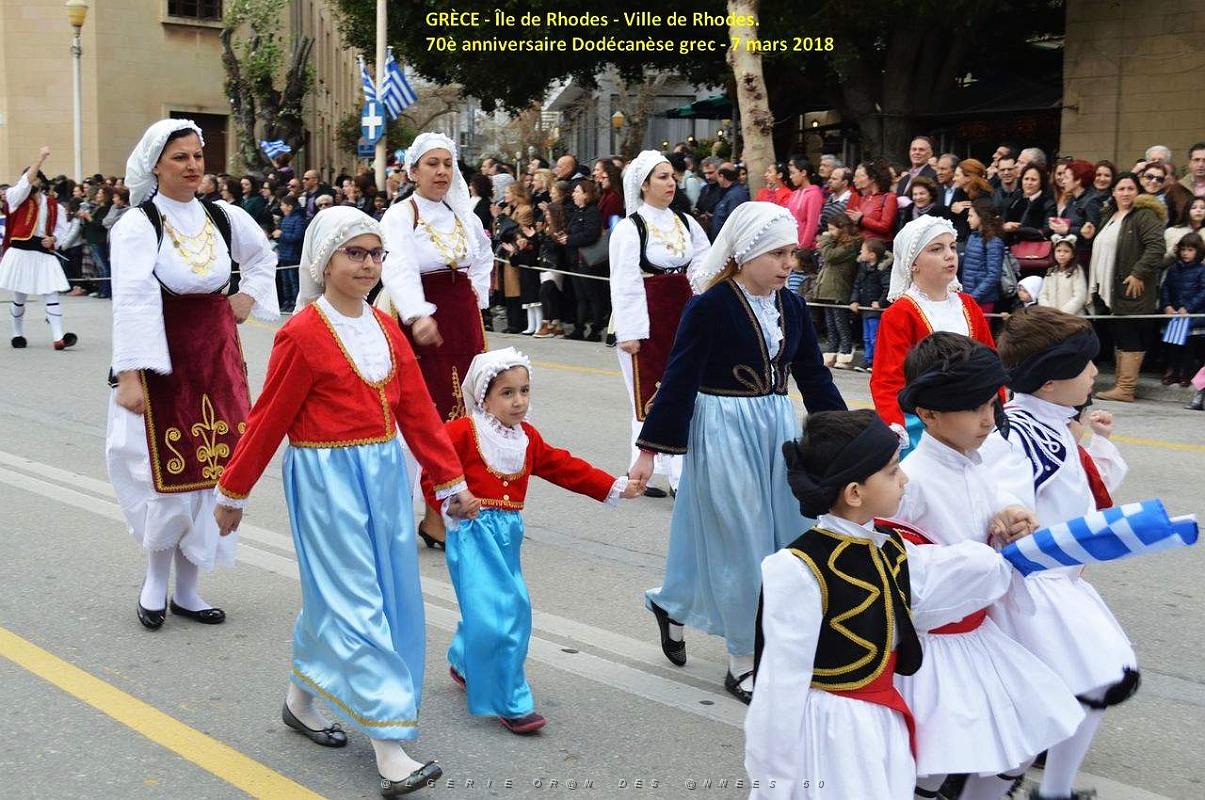 157- Rhodes- Defile Dodecanese grec.JPG